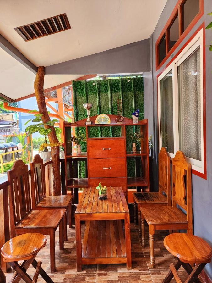 Uno Dus Tourist Inn Itaytay Εξωτερικό φωτογραφία